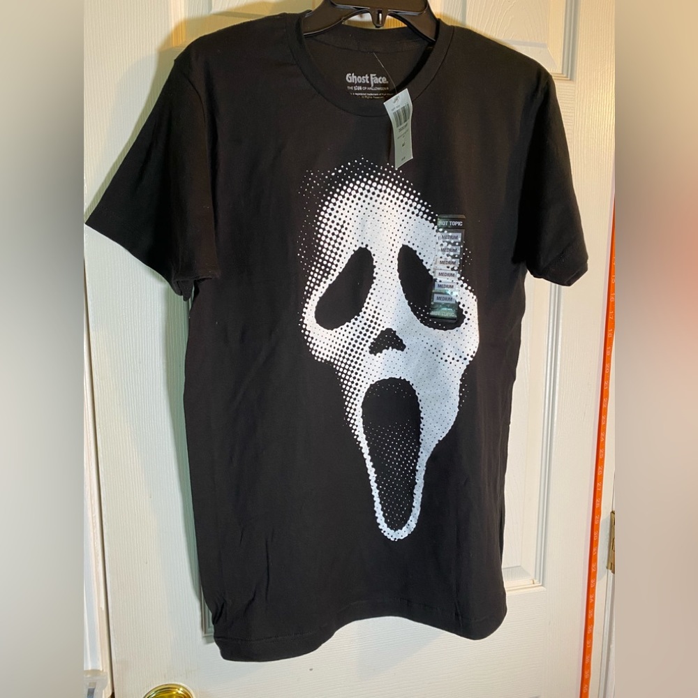 Scream Ghost Face Men’s T-Shirt Sz M Horror Movies NWT $23.90 Hot Topic Black.